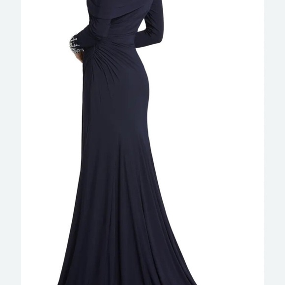 NWOT Mac Duggal Beaded Cuff Drop Shoulder Faux Wrap Gown Size 14 - Picture 7 of 8